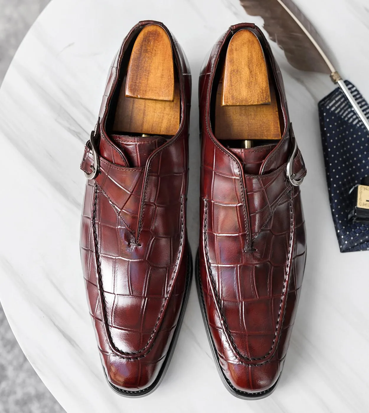 2023 Mocassini eleganti da uomo in stile autunno nuovo Scarpe da lavoro casual con fibbia in vera pelle di mucca di lusso