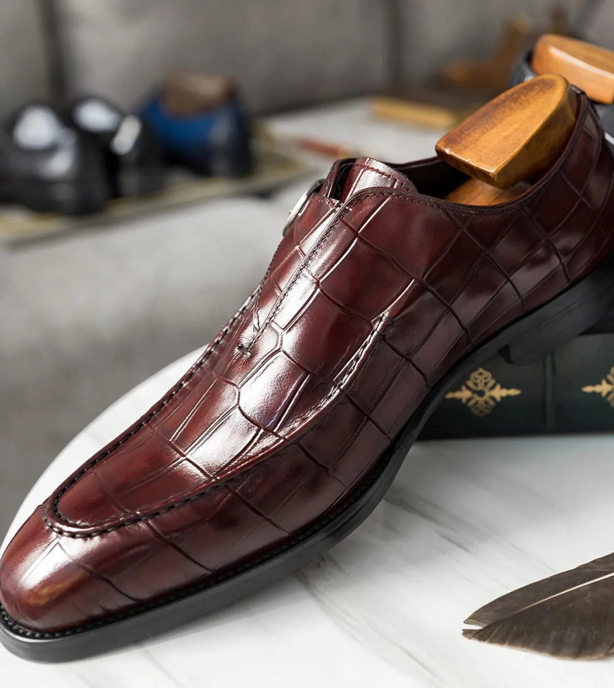 2023 Mocassini eleganti da uomo in stile autunno nuovo Scarpe da lavoro casual con fibbia in vera pelle di mucca di lusso
