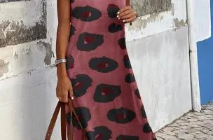Abito lungo con stampa leopardata, bordeaux