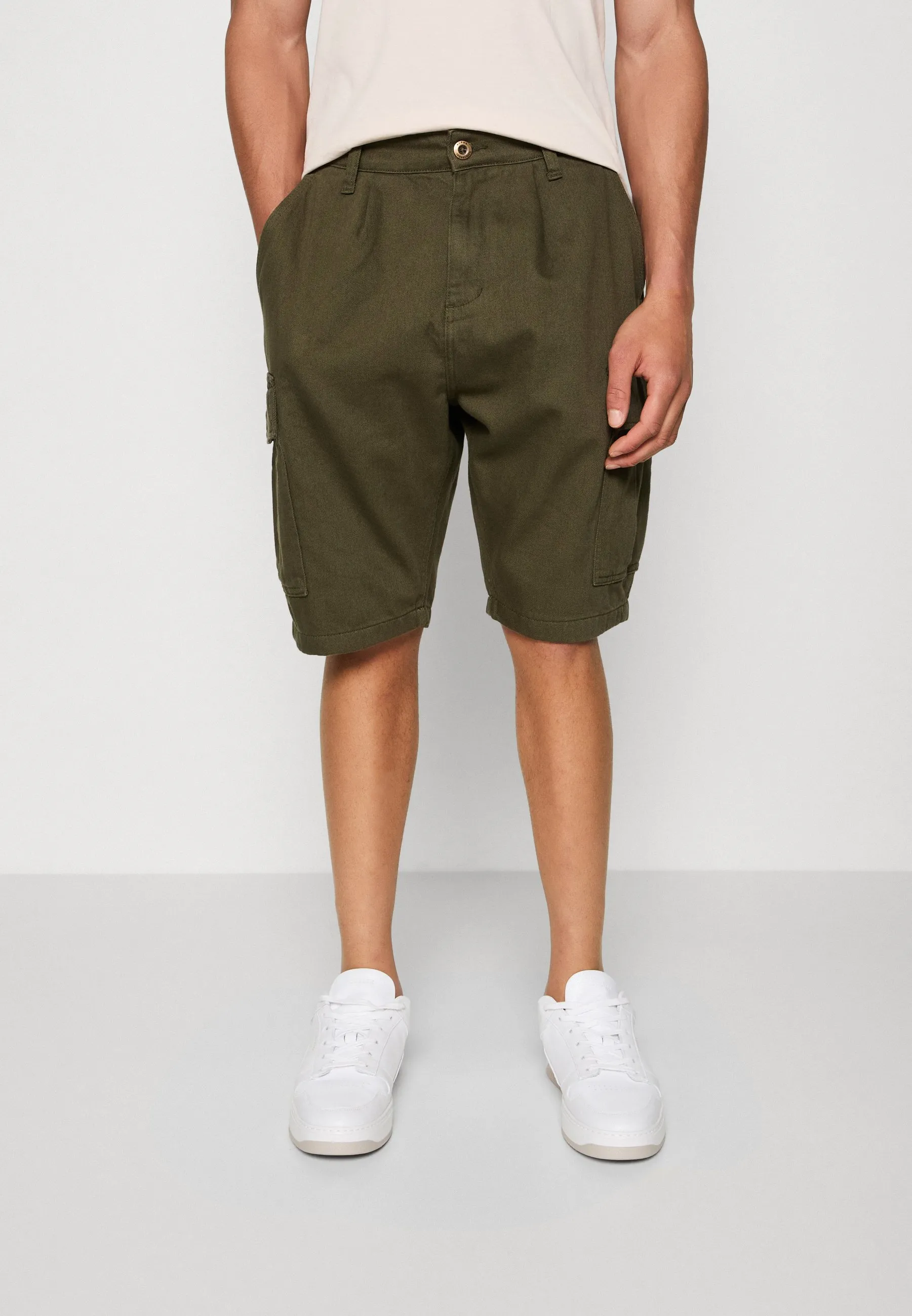 AIRCRAFT - Shorts