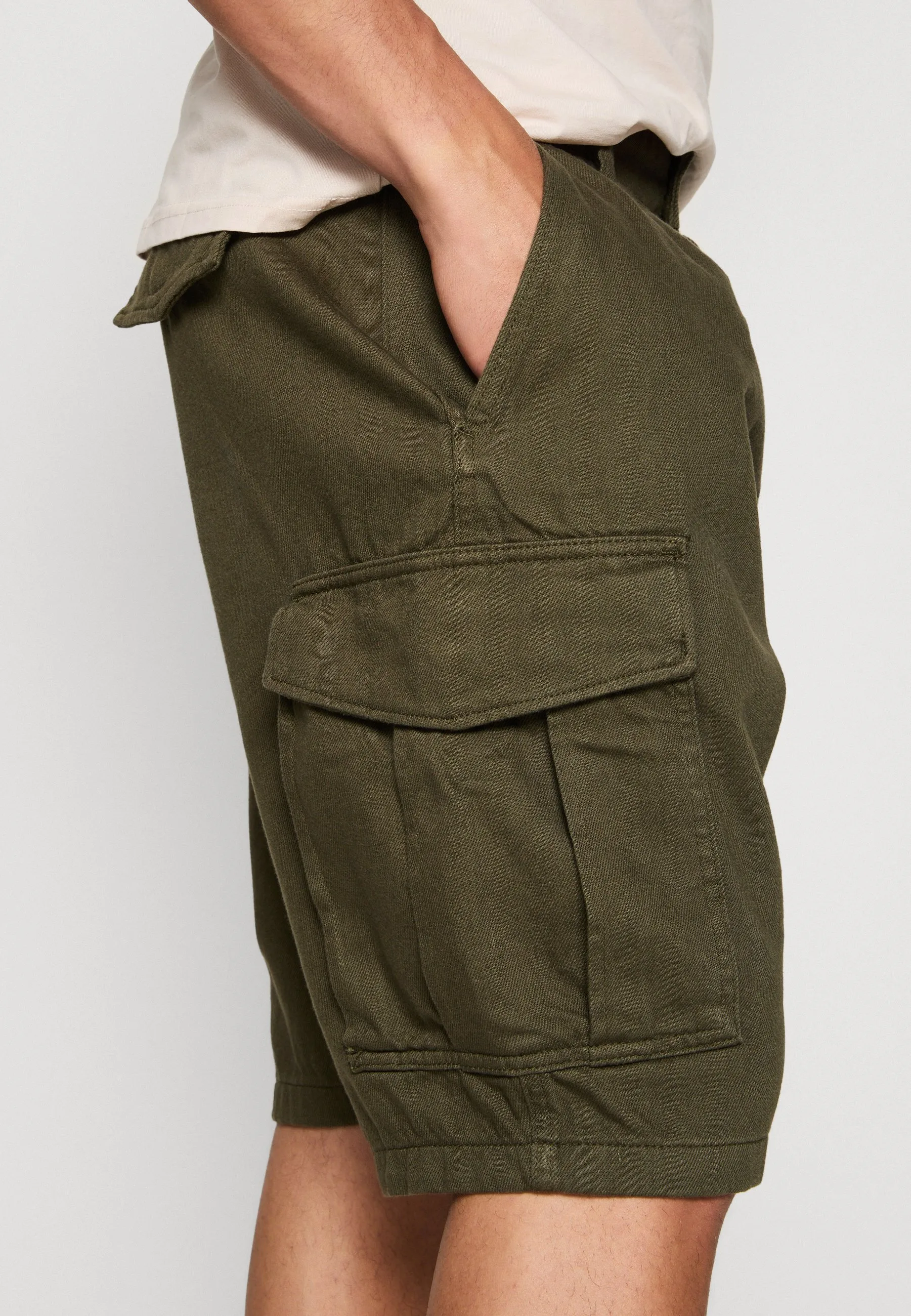 AIRCRAFT - Shorts