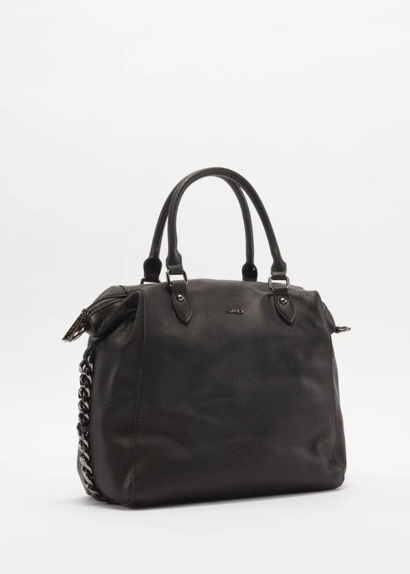 Borsa con decorazione di catene metalliche