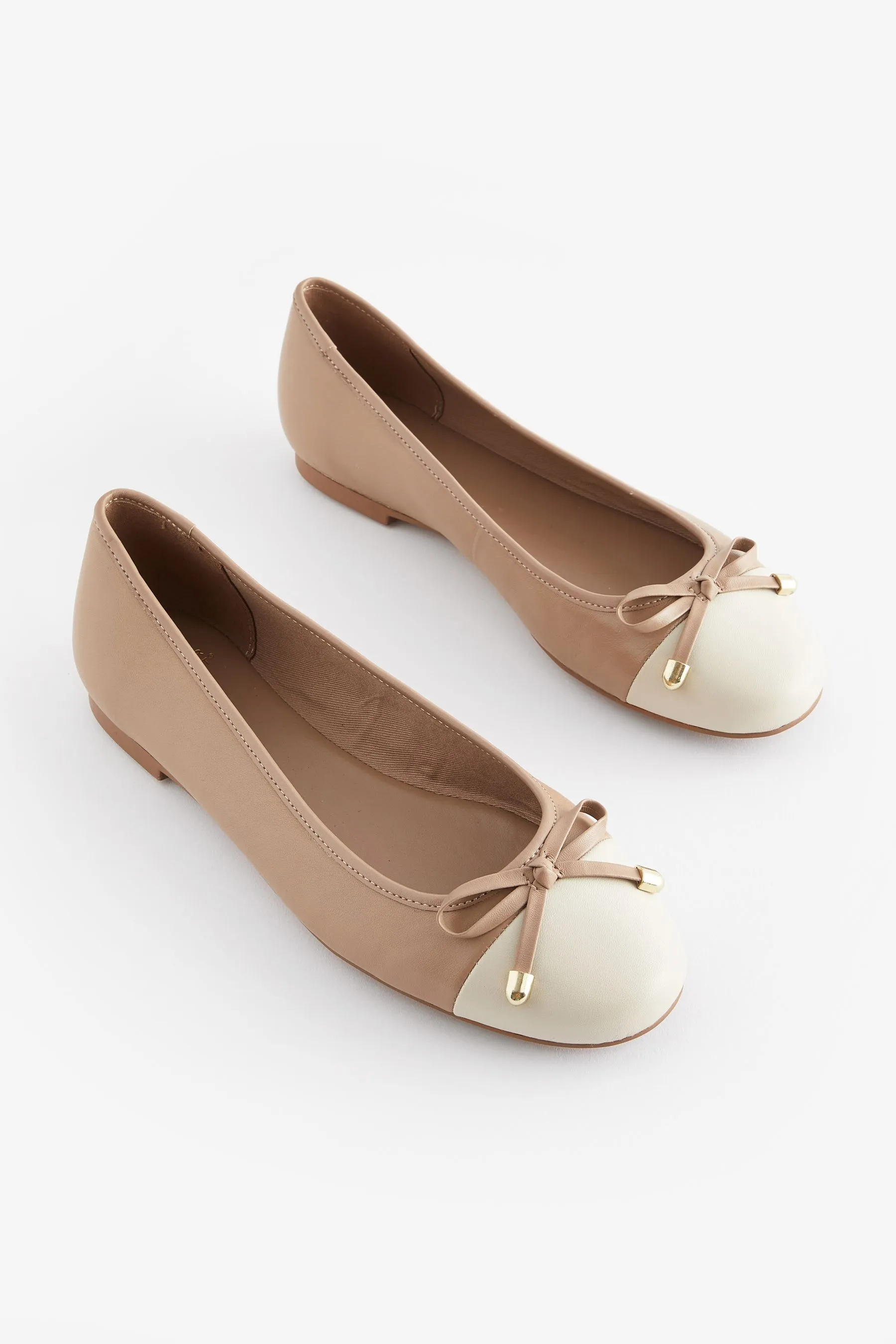 Forever Comfort® Scarpe da ballerina in pelle a punta tonda    