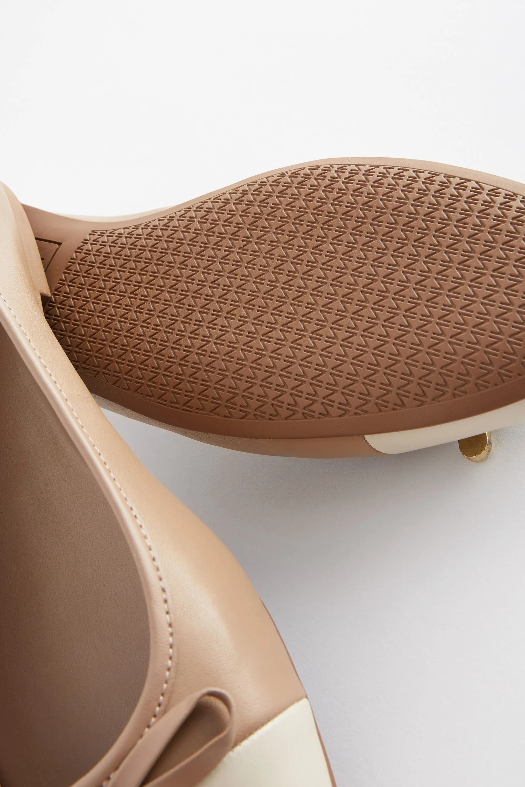 Forever Comfort® Scarpe da ballerina in pelle a punta tonda    