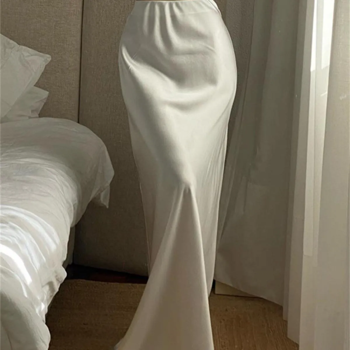 Gonna lunga a vita alta in raso bianco per donna Gonna lunga da festa sottile ed elegante con cerniera laterale Y2k Outfit
