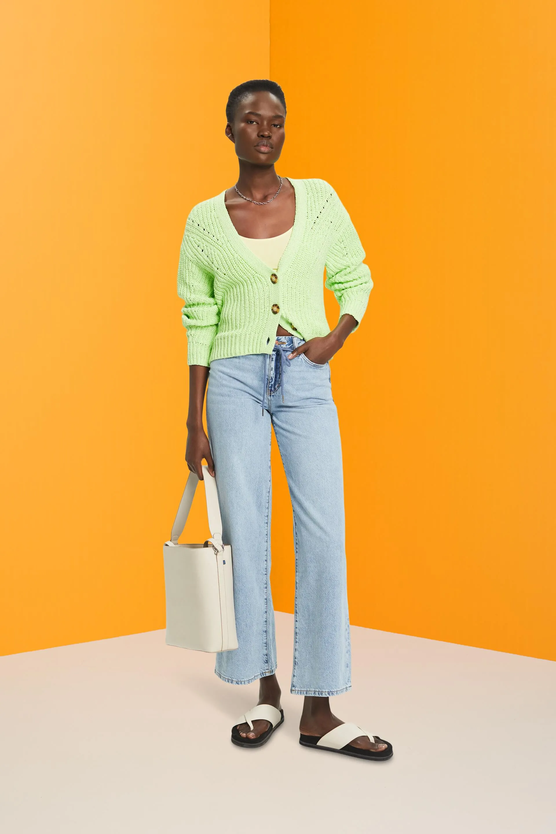 Jeans a gamba larga e vita alta con cintura stile laccio di scarpe