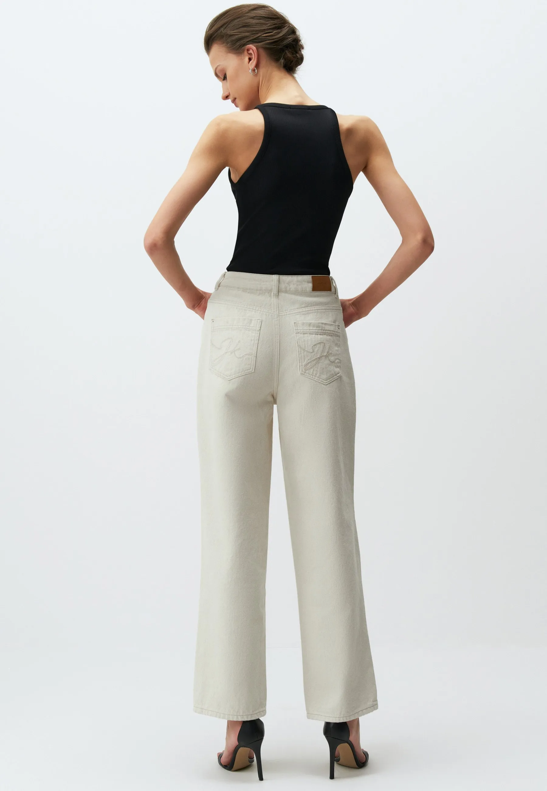 LOOSE FIT  - Jeans a zampa