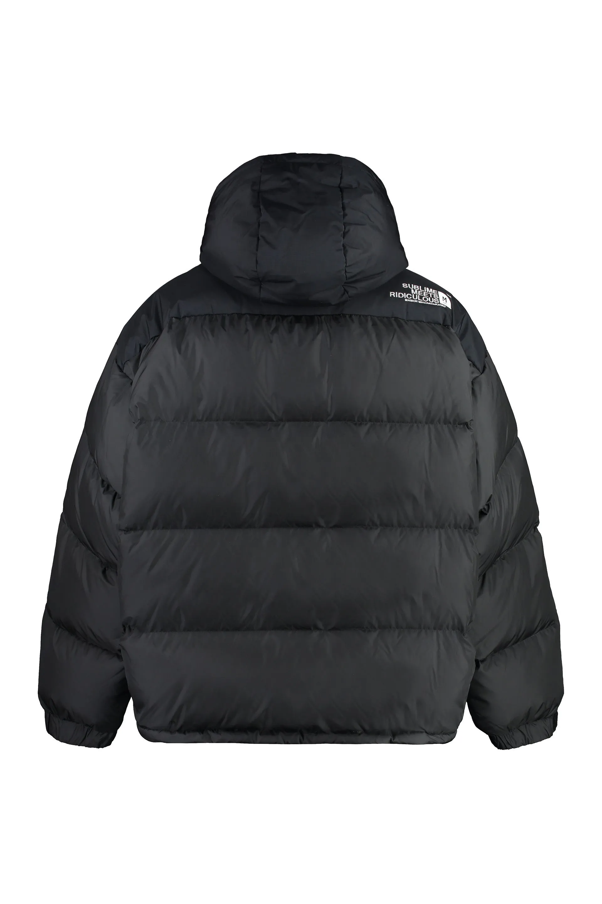Maison Mihara Yasuhiro Piumino oversize con cappuccio