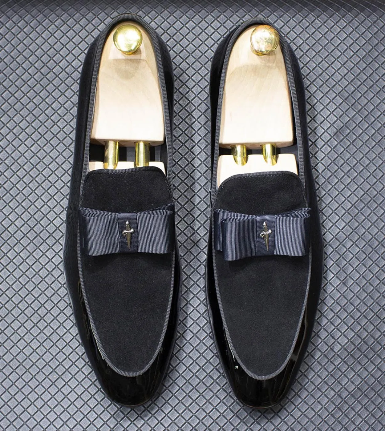 Mocassini da sposa da uomo di lusso Scarpe da cena per feste Mocassino Moda maschile Comodo abito con nappe in pelle scamosciata
