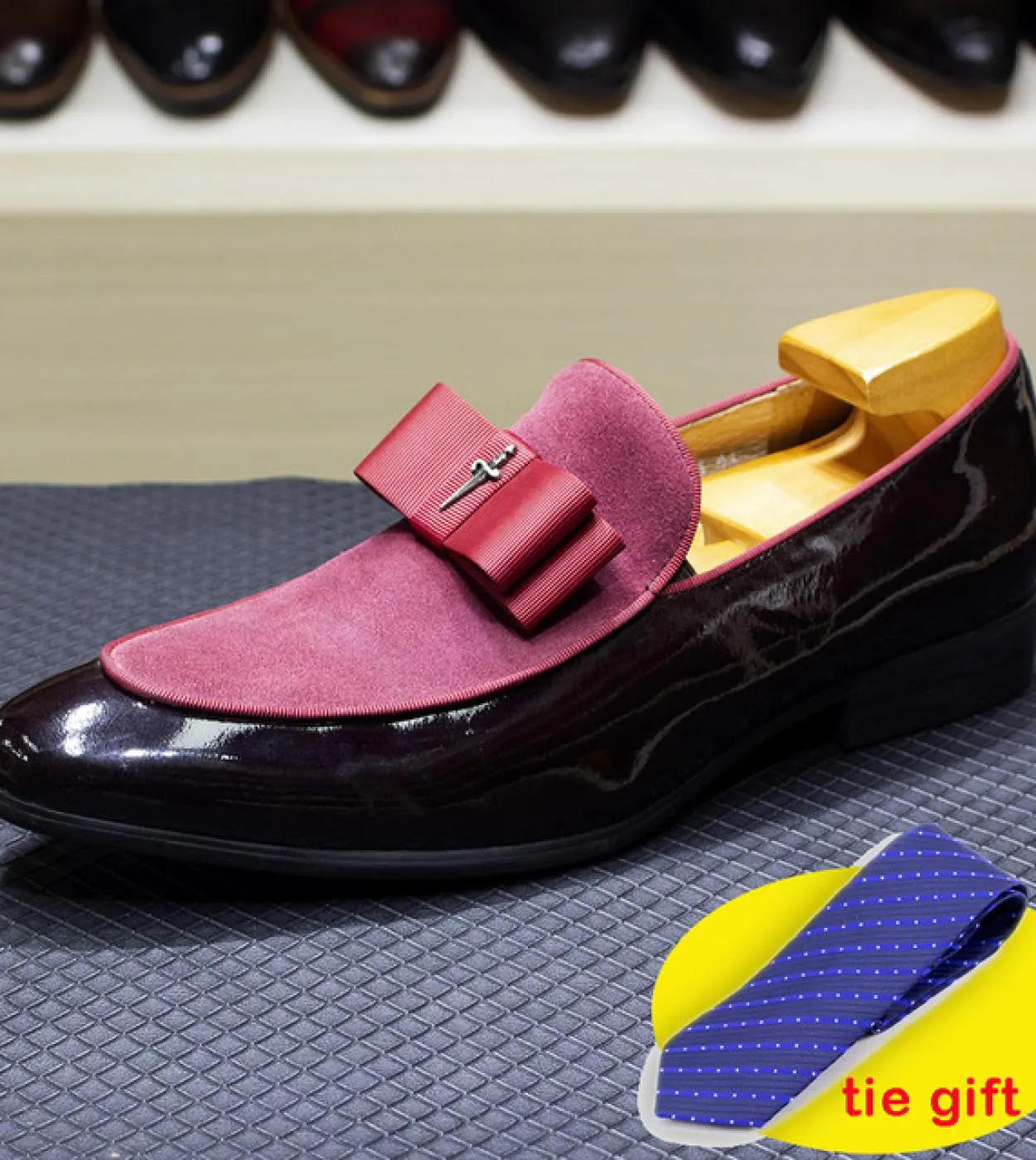 Mocassini da sposa da uomo di lusso Scarpe da cena per feste Mocassino Moda maschile Comodo abito con nappe in pelle scamosciata
