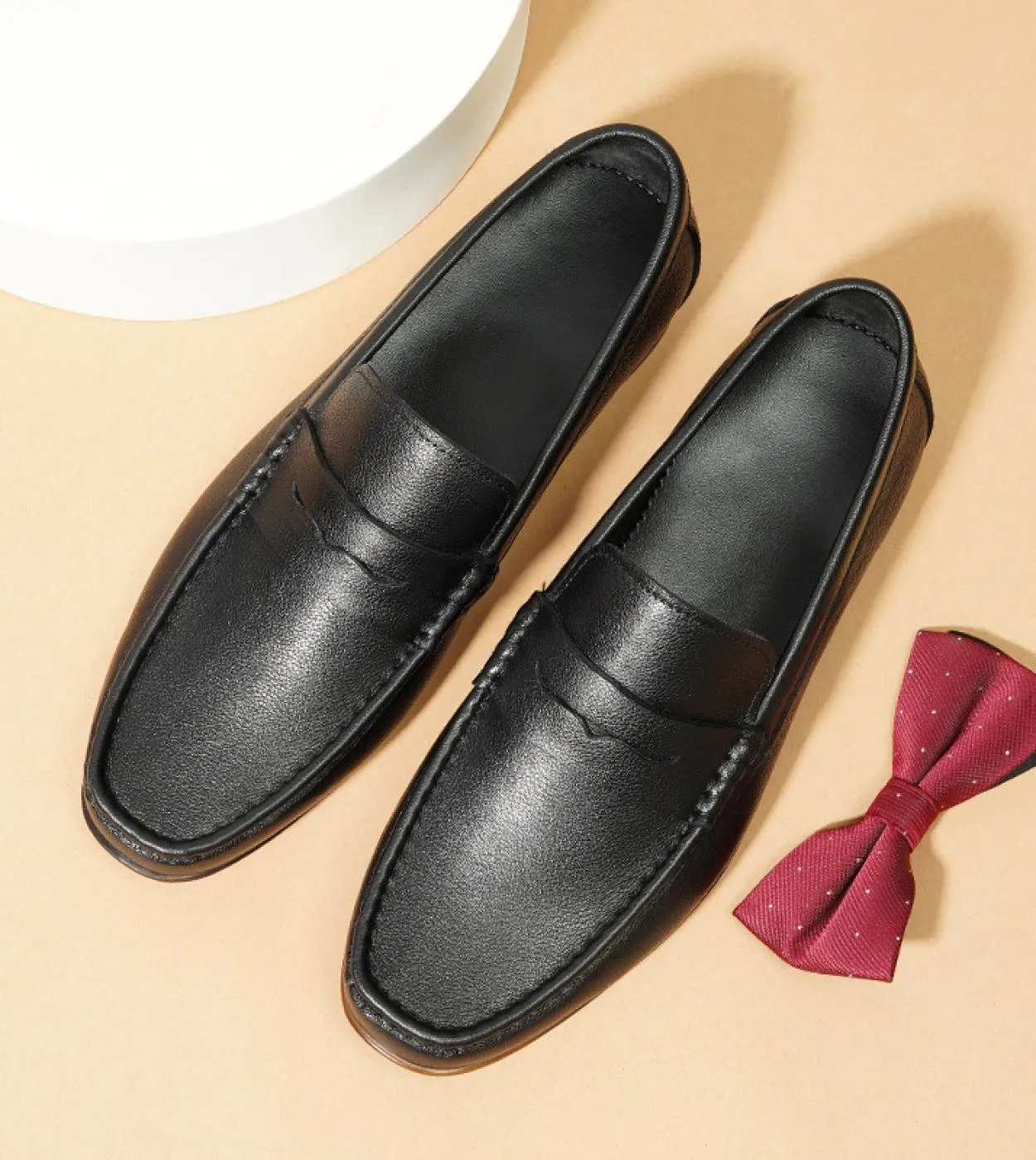 Mocassini da uomo di lusso Scarpe eleganti in vera pelle 2023 Estate Nuovo stile Designer Scarpe casual in pelle morbida da spos