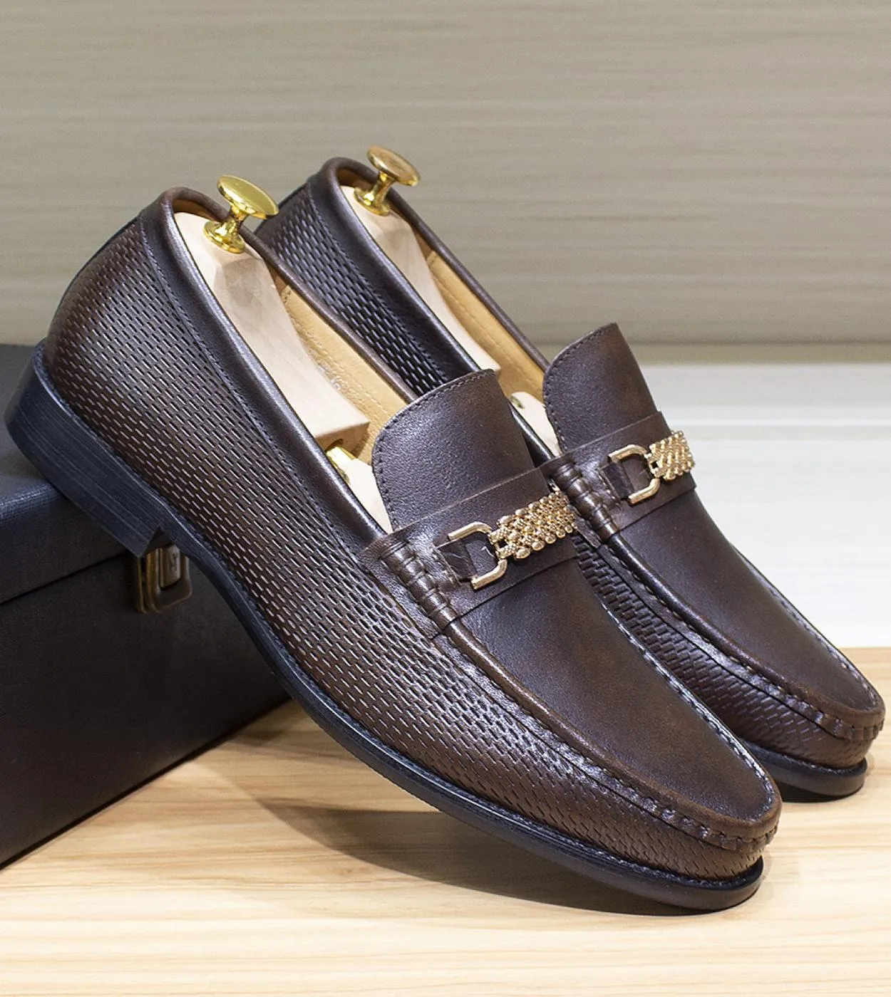 Mocassini da uomo in vera pelle catena classica in metallo slip on scarpe eleganti da lavoro casual comode calzature da sposa pe