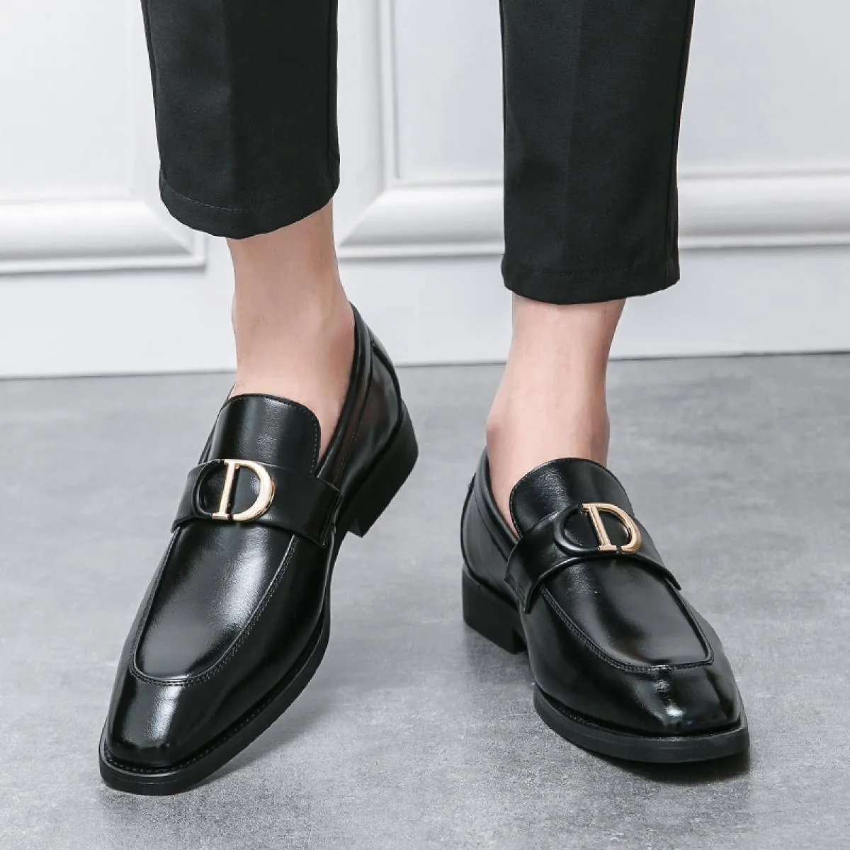 Mocassini da uomo neri in pelle PU con punta quadrata Slipon Business Scarpe formali da uomo Scarpe eleganti fatte a mano Taglia
