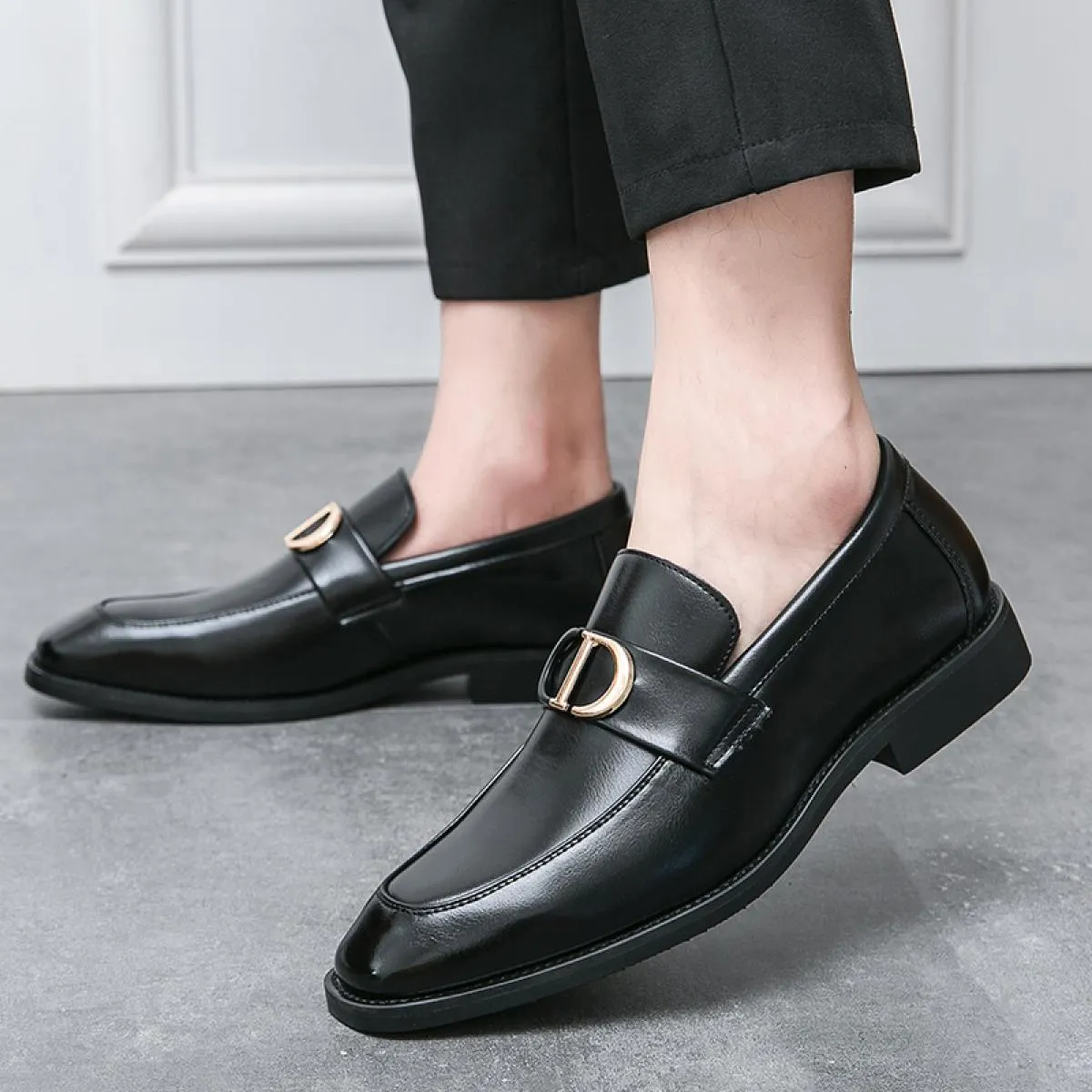 Mocassini da uomo neri in pelle PU con punta quadrata Slipon Business Scarpe formali da uomo Scarpe eleganti fatte a mano Taglia