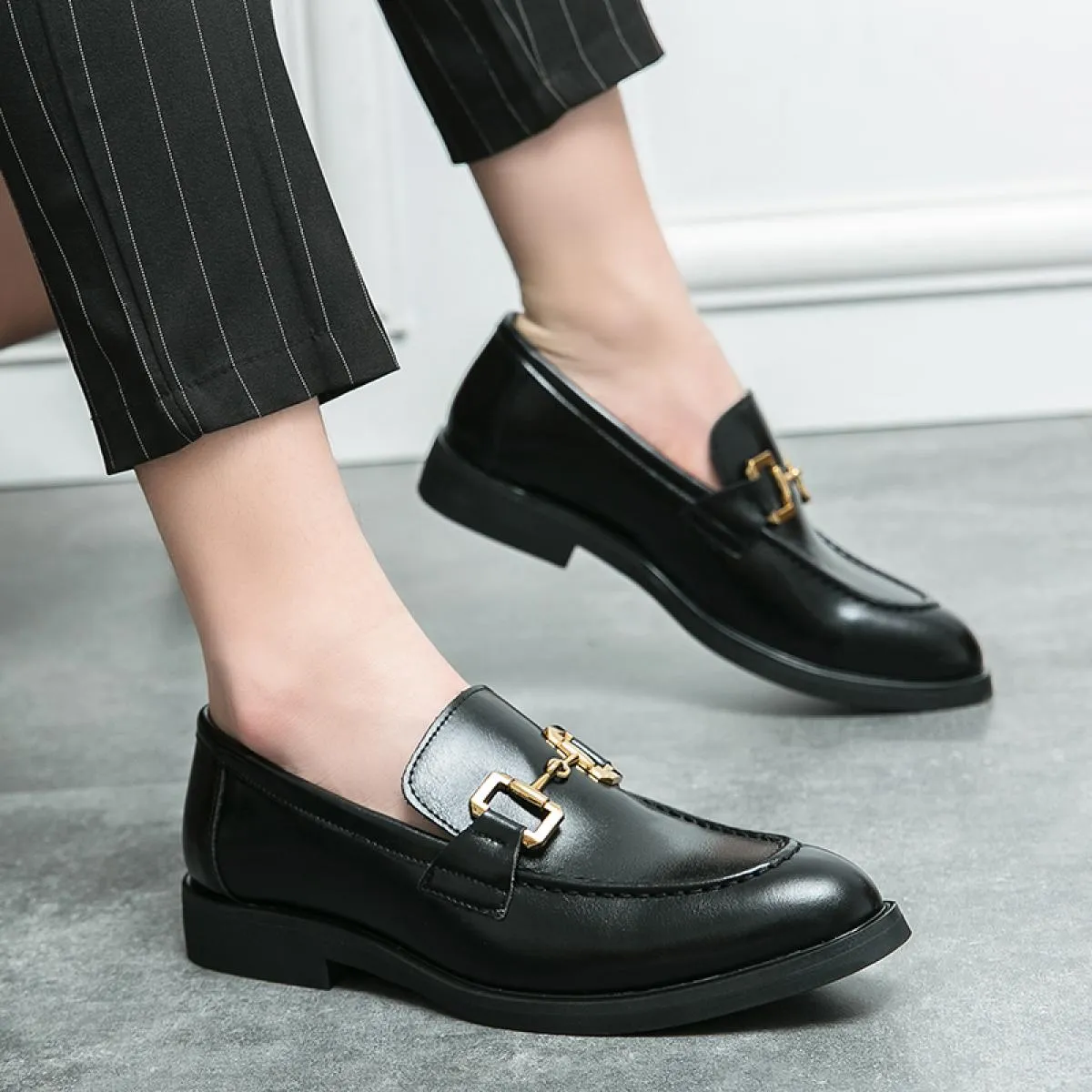 Mocassini neri da uomo marroni con punta tonda slip on primavera/autunno scarpe da uomo formali da lavoro taglia 38 46 spedizion