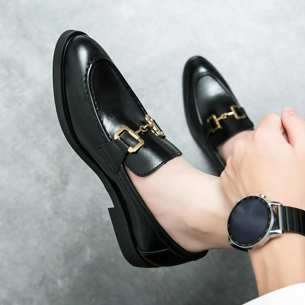 Mocassini neri da uomo marroni con punta tonda slip on primavera/autunno scarpe da uomo formali da lavoro taglia 38 46 spedizion