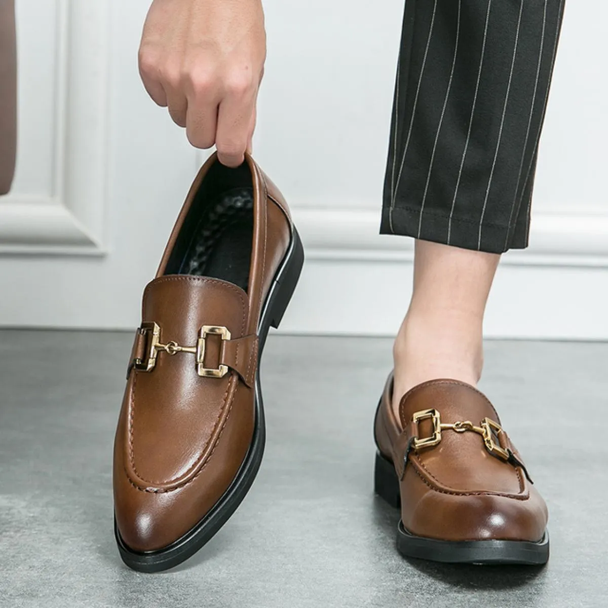 Mocassini neri da uomo marroni con punta tonda slip on primavera/autunno scarpe da uomo formali da lavoro taglia 38 46 spedizion