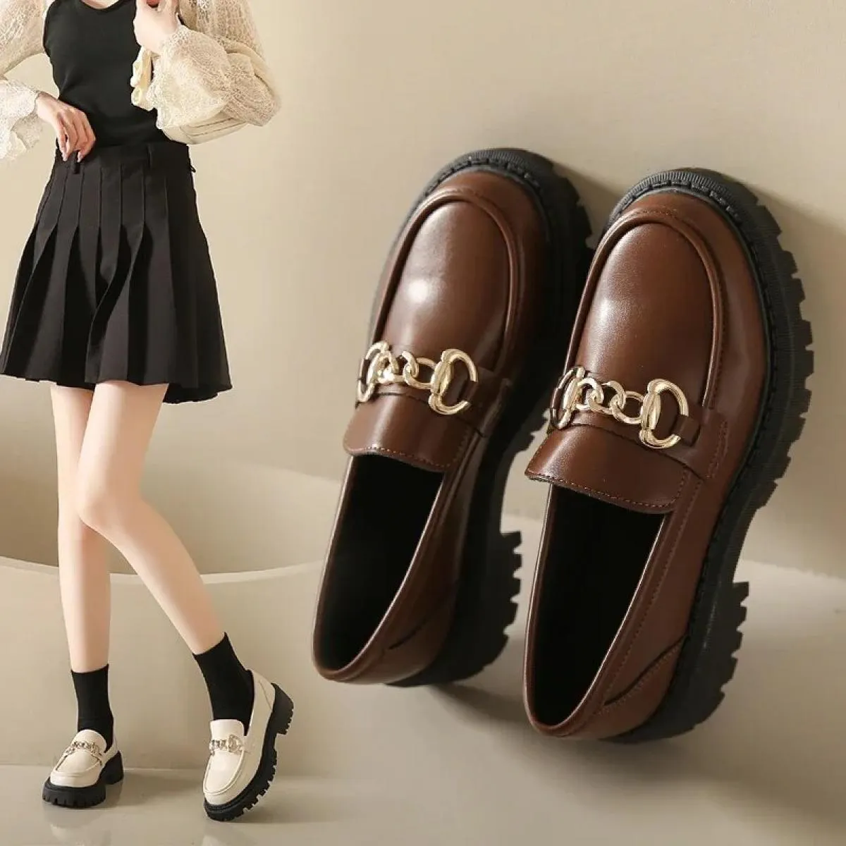 Mocassini robusti da donna in vera pelle di mucca scarpe con plateau punta tonda catena di metallo slip on appartamenti da donna