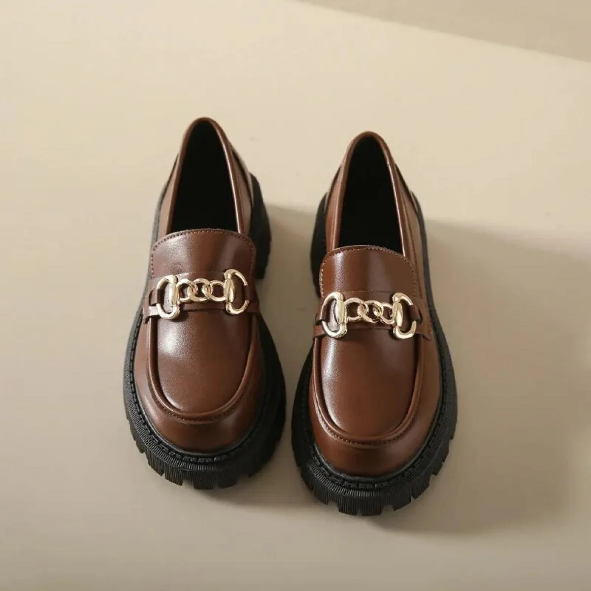 Mocassini robusti da donna in vera pelle di mucca scarpe con plateau punta tonda catena di metallo slip on appartamenti da donna