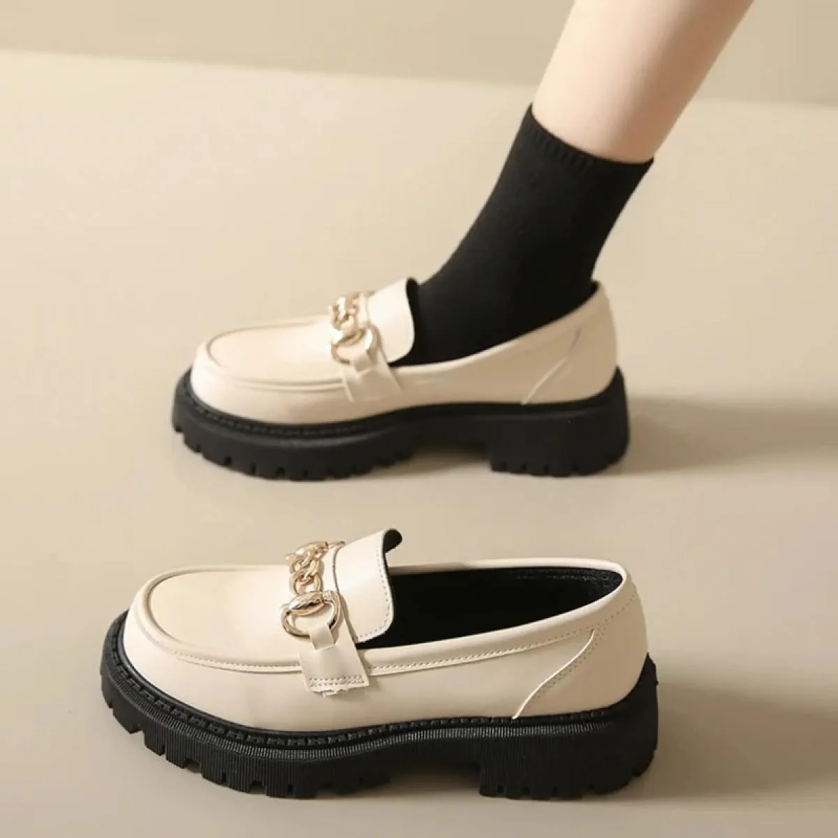 Mocassini robusti da donna in vera pelle di mucca scarpe con plateau punta tonda catena di metallo slip on appartamenti da donna