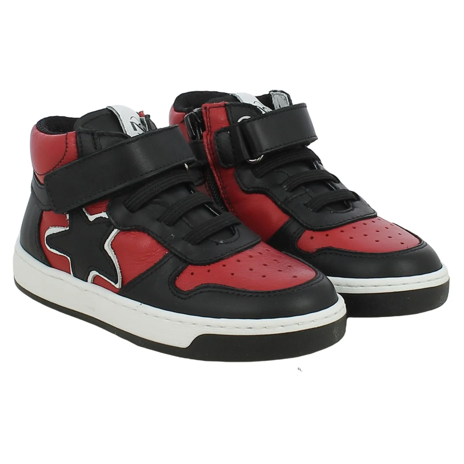 NeroGiardini  Sneaker bicolor con stella e strappo 