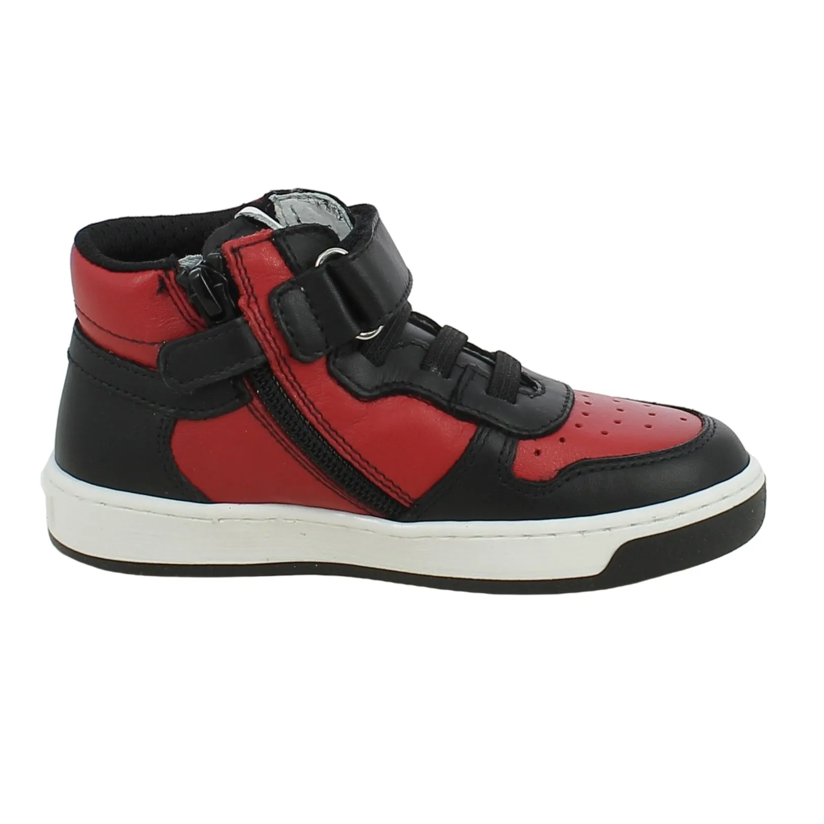 NeroGiardini  Sneaker bicolor con stella e strappo 