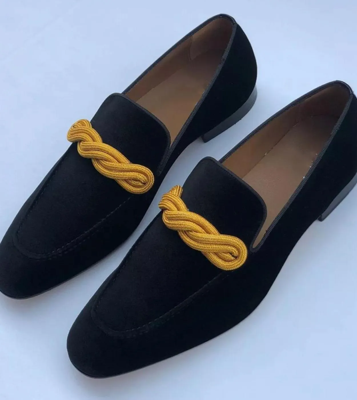 New In Black Mocassini per uomo Flock Square Toe Slipon Solid Party Scarpe da sposa per uomo con spedizione gratuita Sapatos Par