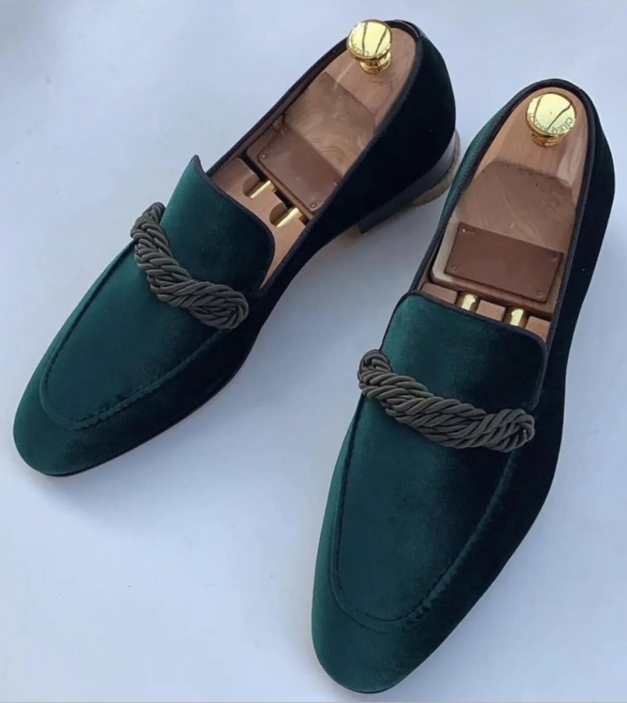 New In Blue Green Mocassini per uomo Flock Square Toe Slipon Party Scarpe da sposa per uomo con spedizione gratuita Sapatos Para