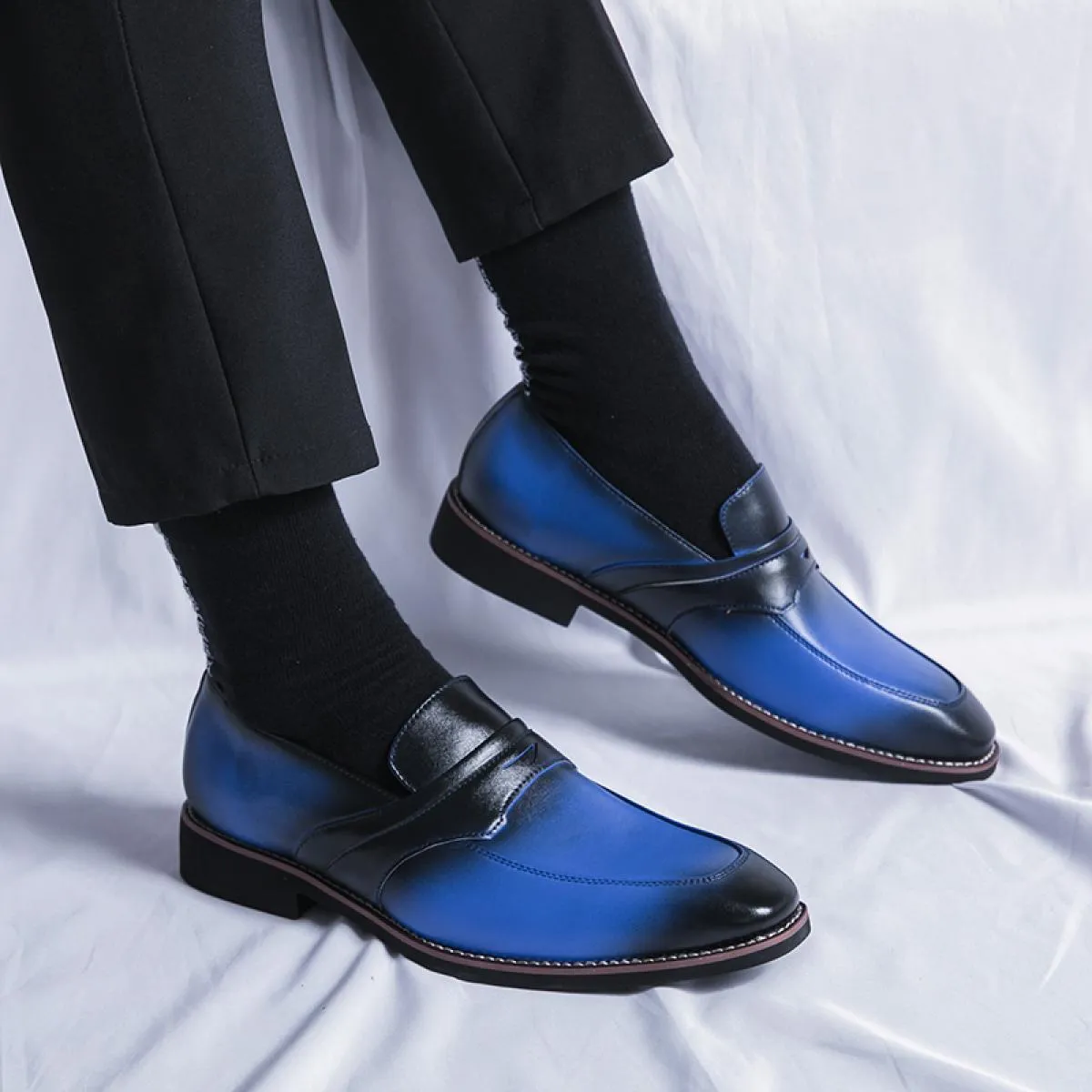Nuovi mocassini da uomo Business punta quadrata slip on scarpe eleganti da uomo scarpe fatte a mano da uomo con spedizione gratu