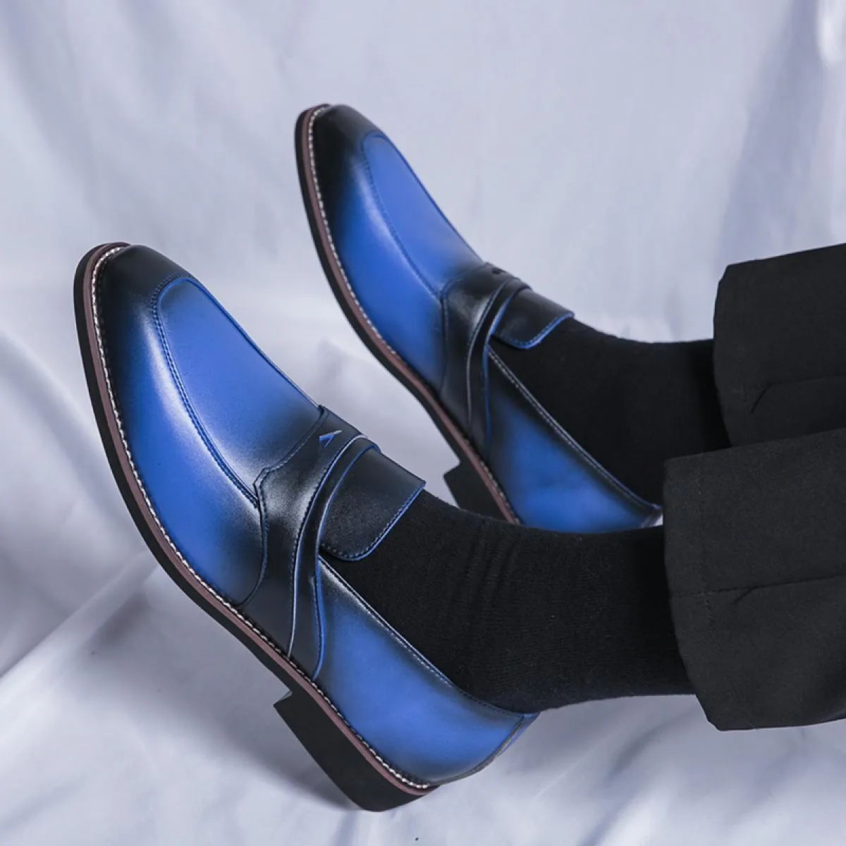 Nuovi mocassini da uomo Business punta quadrata slip on scarpe eleganti da uomo scarpe fatte a mano da uomo con spedizione gratu