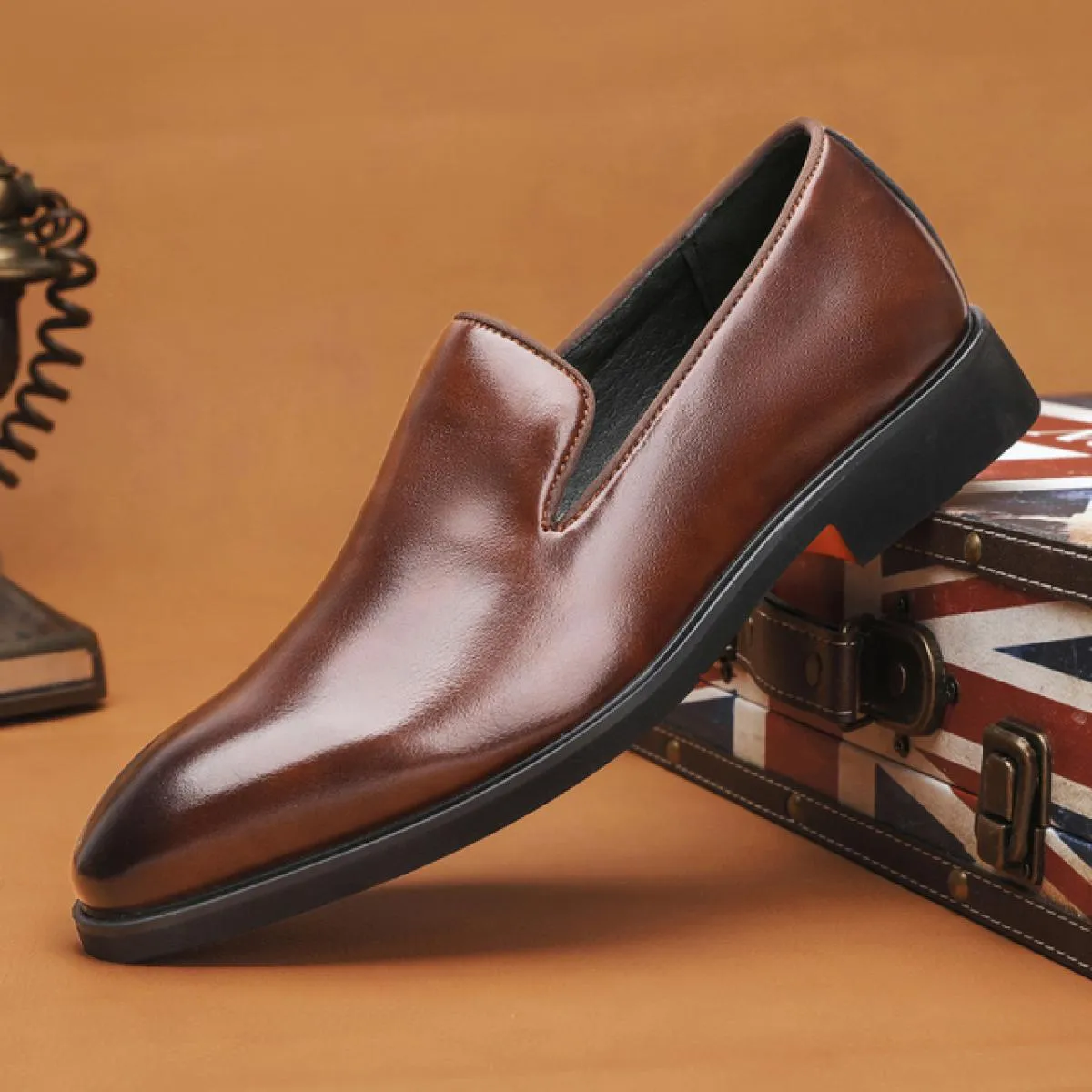 Nuovi mocassini neri da uomo suola rossa punta tonda scarpe formali da uomo marroni business fatte a mano taglia 38 48 spedizion