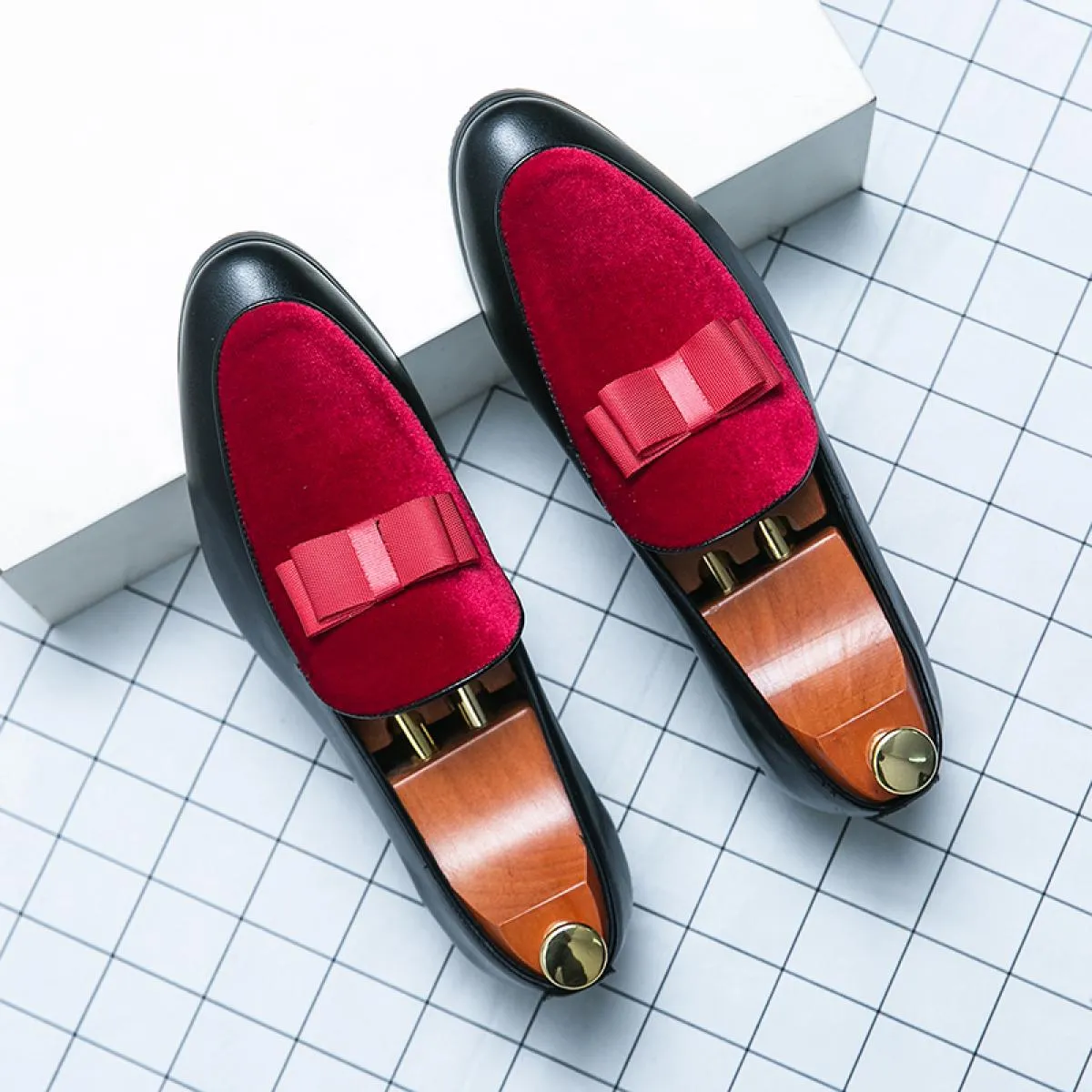 Nuovi mocassini neri scarpe da uomo tacco basso punta tonda slip on rosso business uomo scarpe formali taglia 38 48 spedizione g