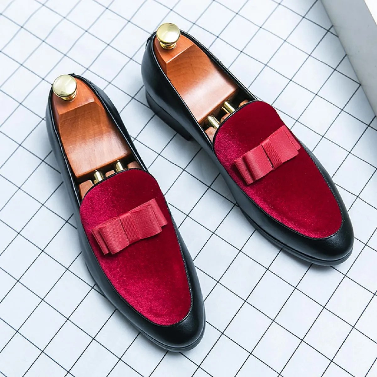 Nuovi mocassini neri scarpe da uomo tacco basso punta tonda slip on rosso business uomo scarpe formali taglia 38 48 spedizione g
