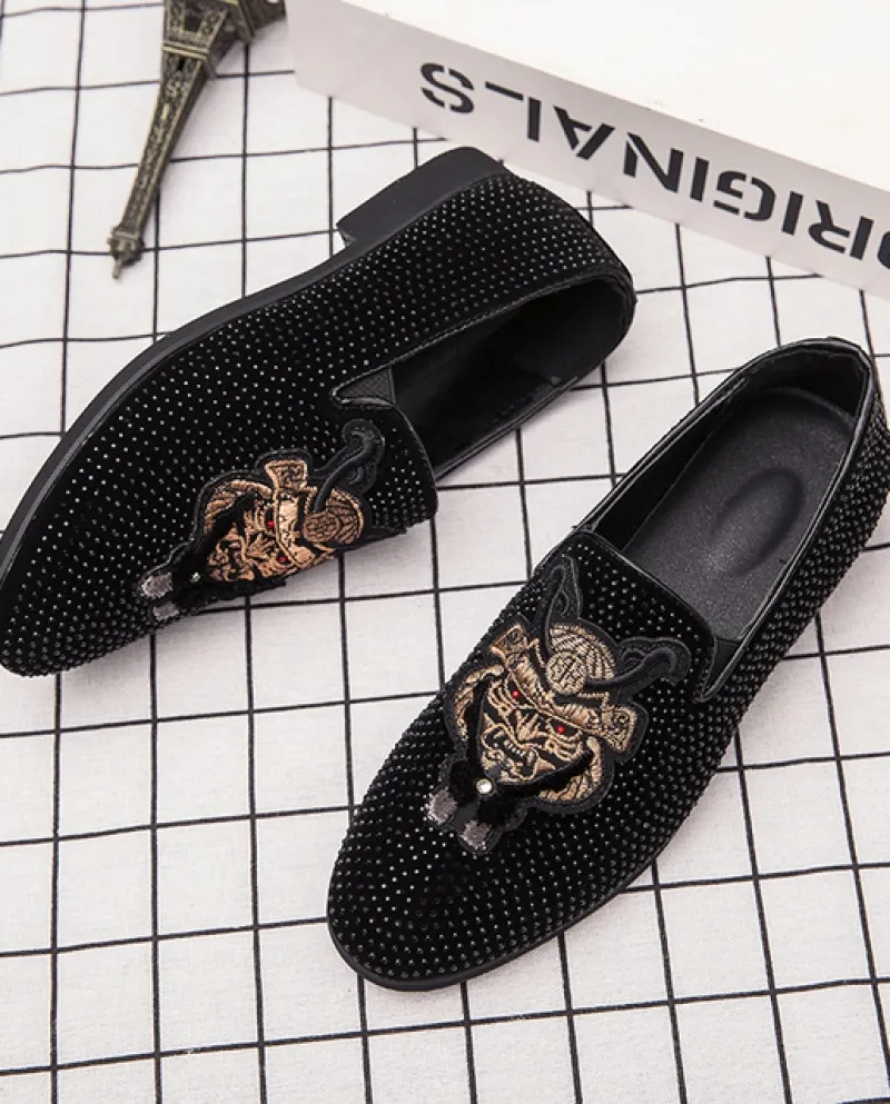 Nuovo design di lusso da uomo con ricamo in strass a punta, scarpe oxford, mocassini, ballo di fine anno, Sapato Social Masculin