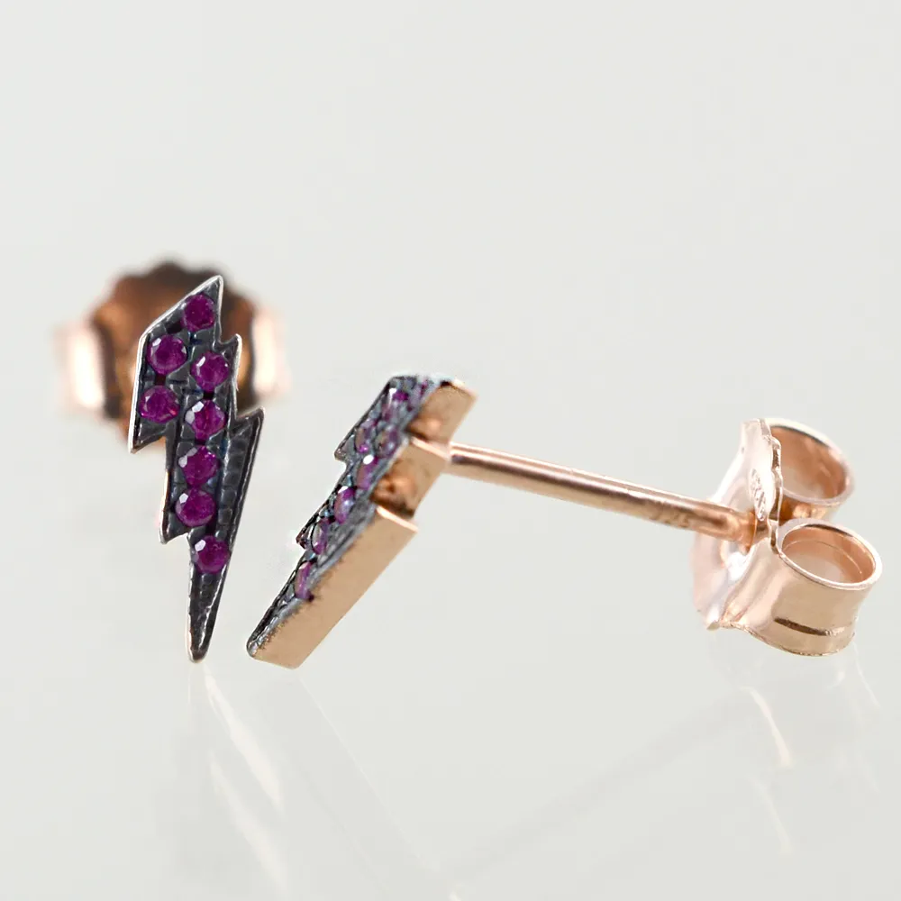Orecchini a fulmine in argento rose e pave di zirconi rossi
