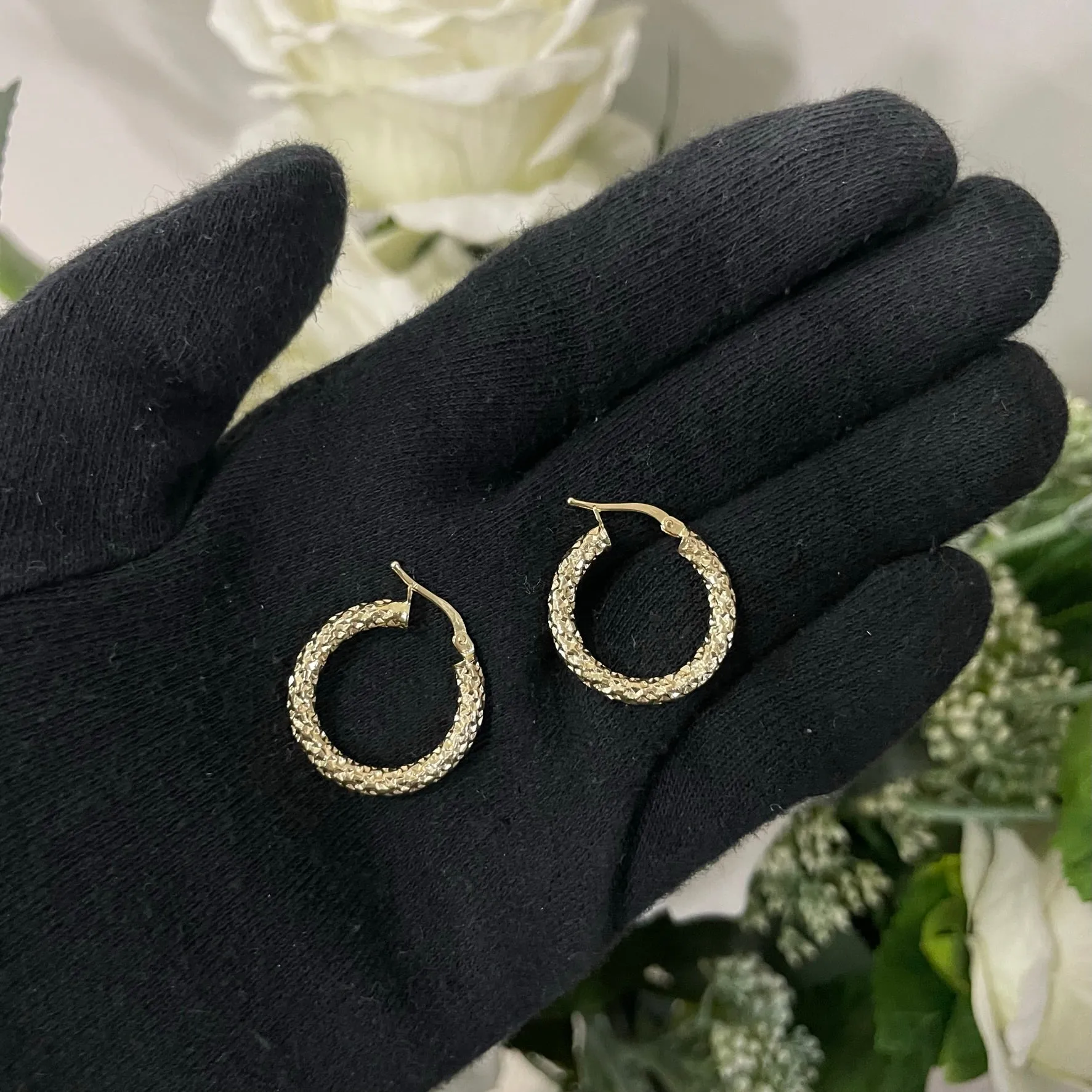 Orecchini cerchio martellato oro