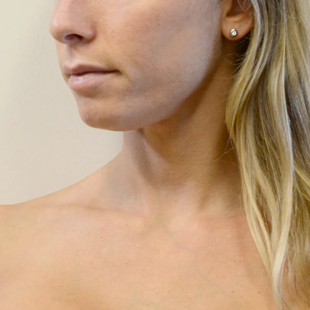 Orecchini Cipollina medi in oro e diamanti ct 0.10 G VS