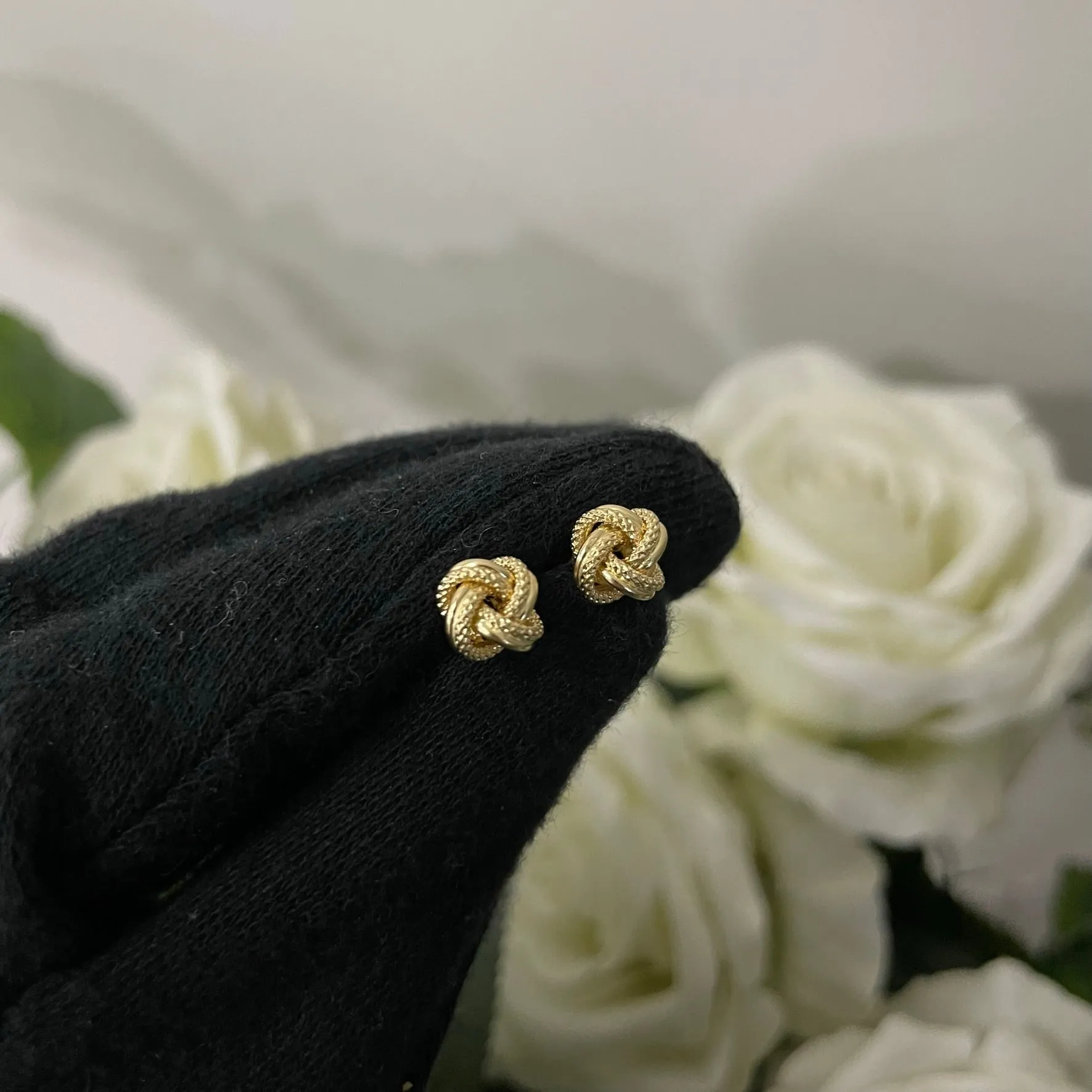 Orecchini nodo oro