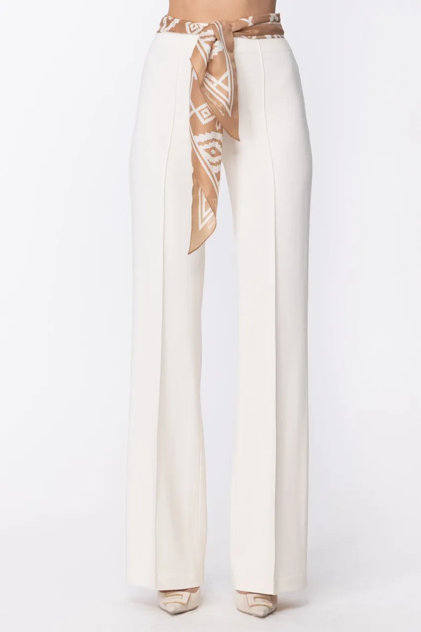 Pantalone a zampa con cintura foulard Burro