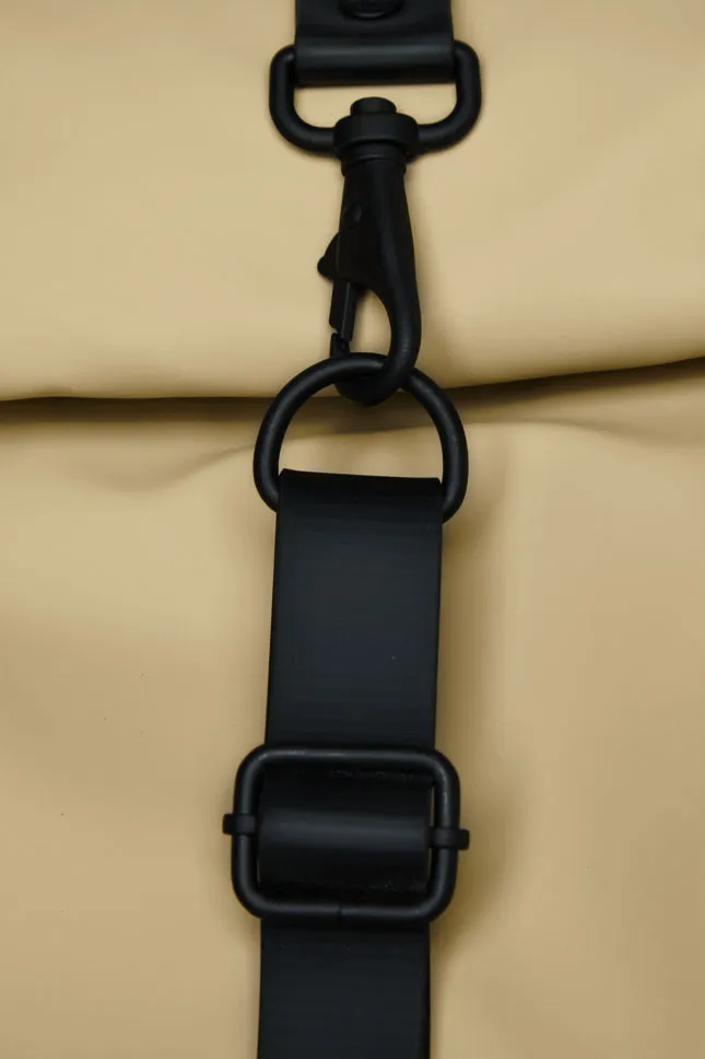 Rains Rolltop Rucksack Zaino Sabbia
