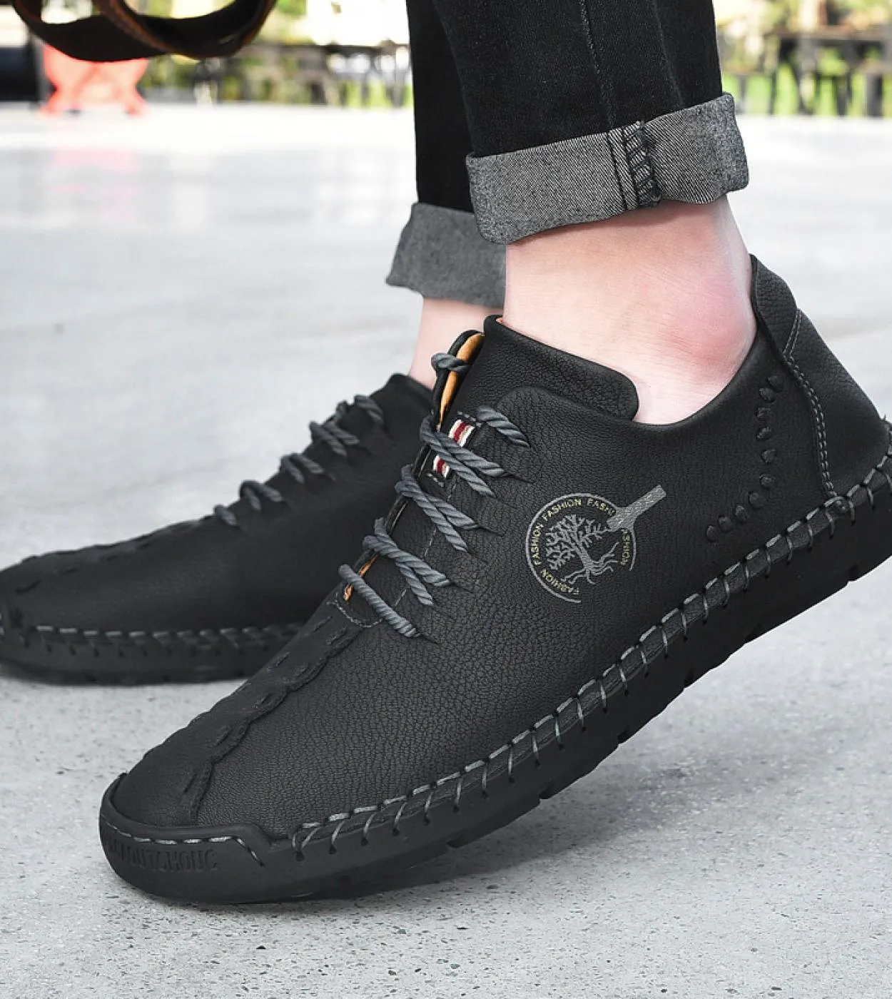 Scarpe casual da uomo in pelle fatte a mano Fashion New Mocassino Driving Shoes Lace Up Flats Mocassini da uomo Zapatillas Hombr
