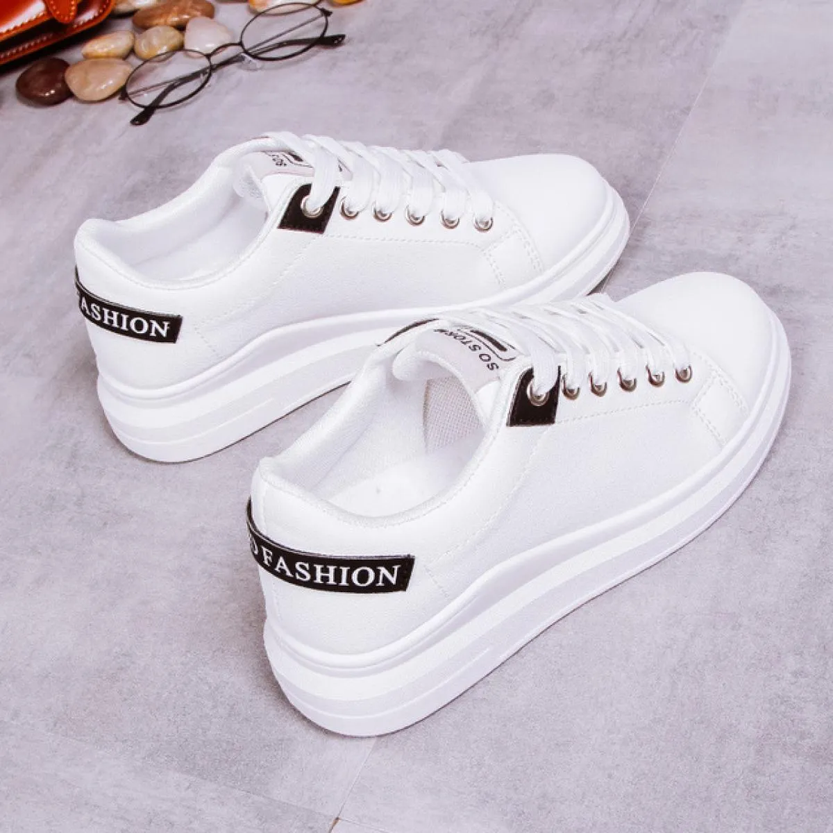 Scarpe da ginnastica bianche da donna Scarpe con plateau in PU Scarpe in PU Mocassini Sneakers da donna Scarpe vulcanizzate da d