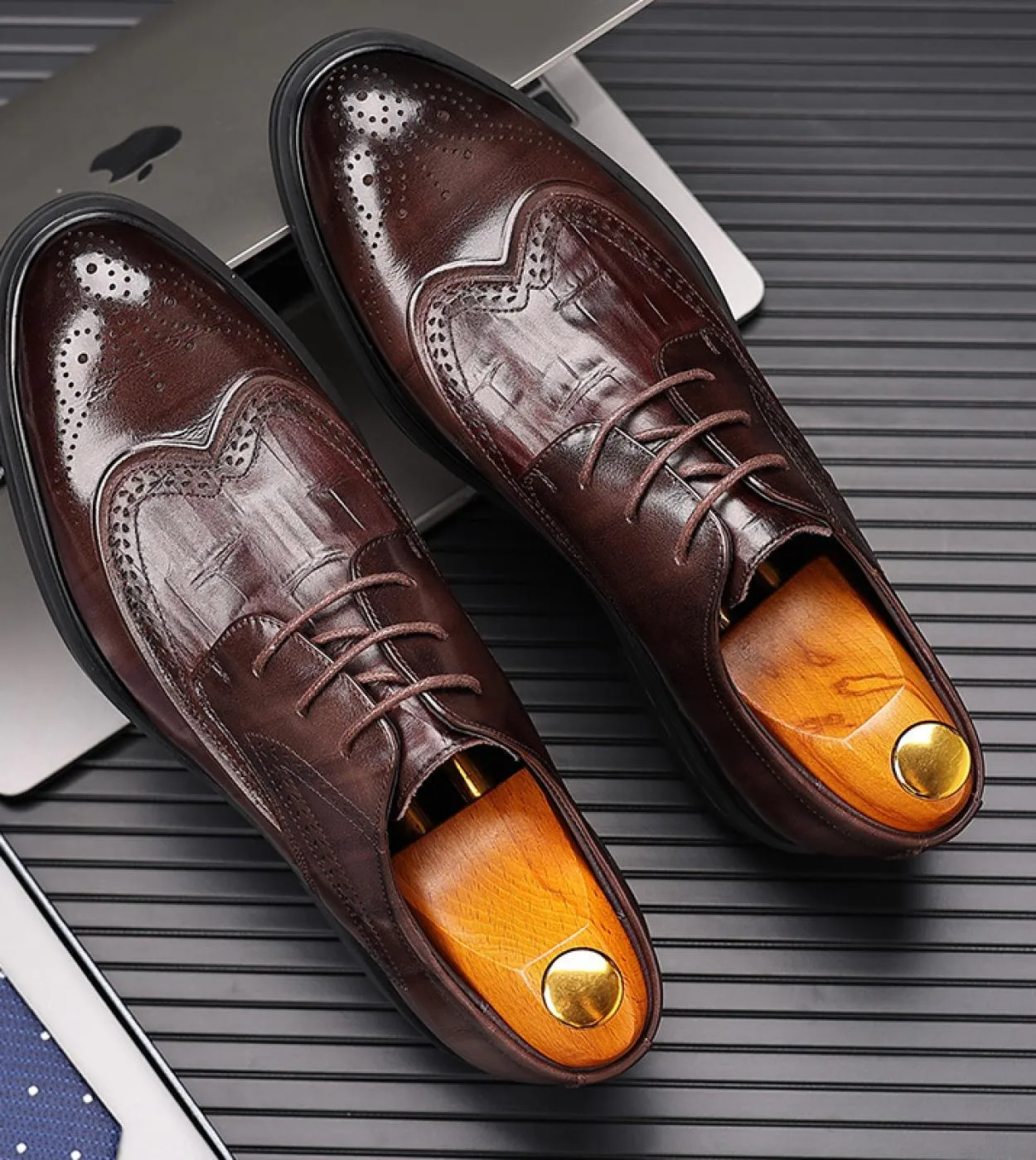 Scarpe da uomo di alta qualità 100 Scarpe casual in vera pelle Scarpe da lavoro impermeabili Mocassini in pelle di mucca Taglie