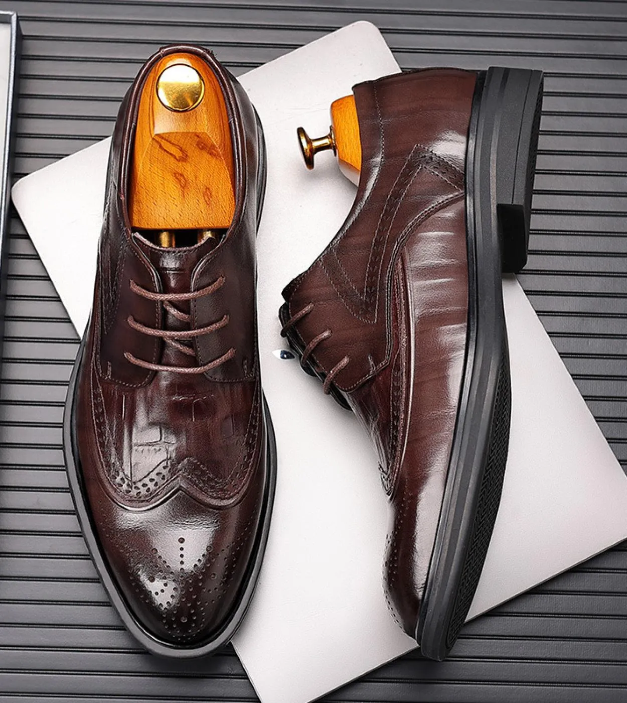 Scarpe da uomo di alta qualità 100 Scarpe casual in vera pelle Scarpe da lavoro impermeabili Mocassini in pelle di mucca Taglie