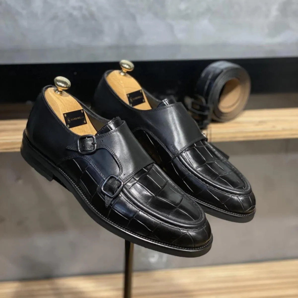 Scarpe formali da uomo nere Mocassini neri Slip On Punta tonda Scarpe da monaco con doppia fibbia da uomo con spedizione gratuit