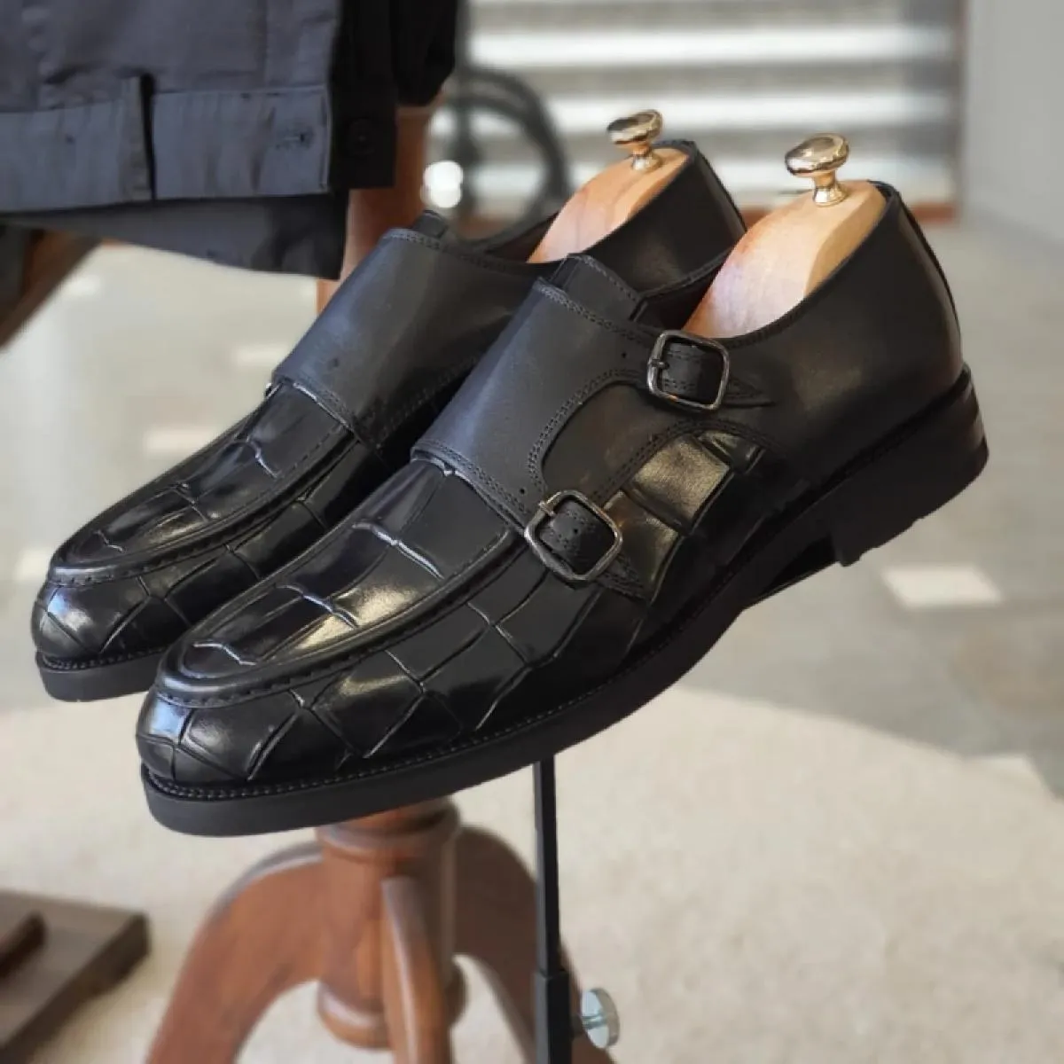 Scarpe formali da uomo nere Mocassini neri Slip On Punta tonda Scarpe da monaco con doppia fibbia da uomo con spedizione gratuit