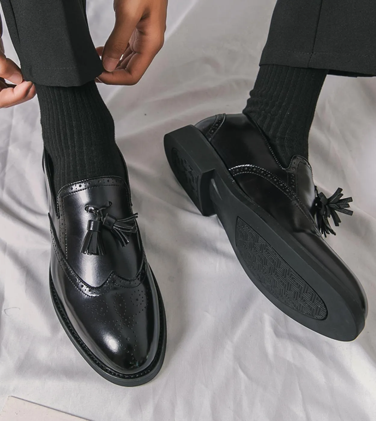 Scarpe in pelle di marca italiana di lusso Casual in pelle Gentleman Bureau Mocassini Scarpe da uomo Eleganti Abiti da sera Scar
