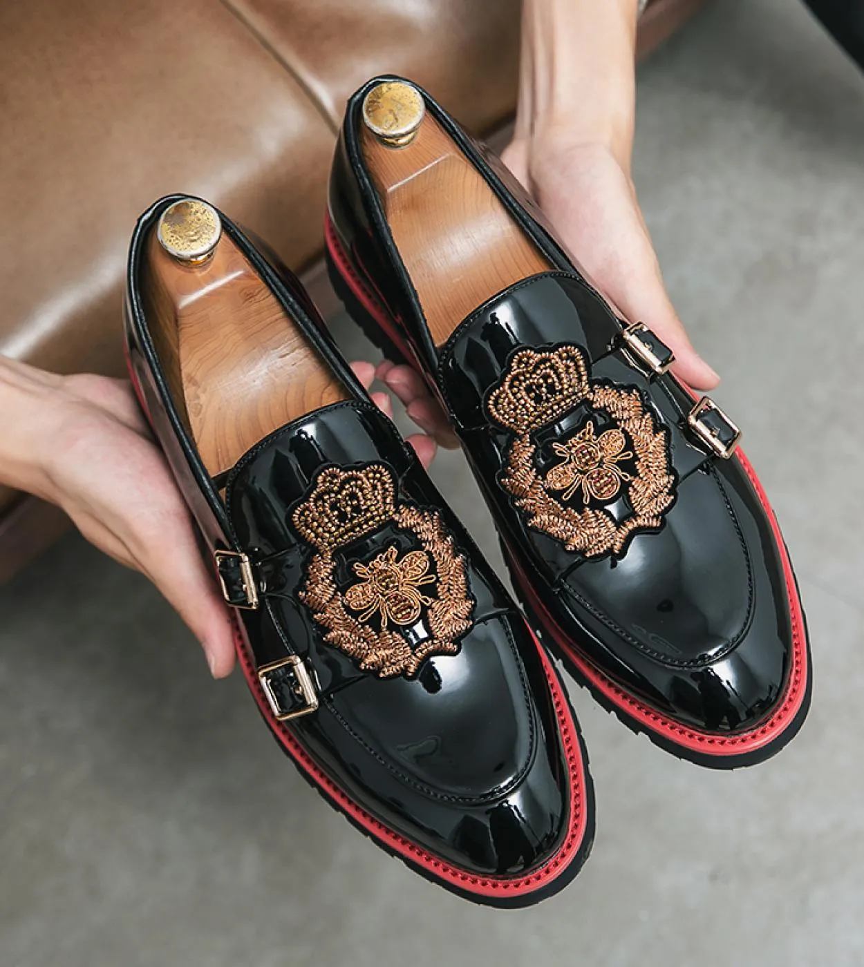 Scarpe mocassini da uomo Scarpe casual Slipon traspiranti nere per uomo con spedizione gratuita Scarpe da uomo fatte a mano da u