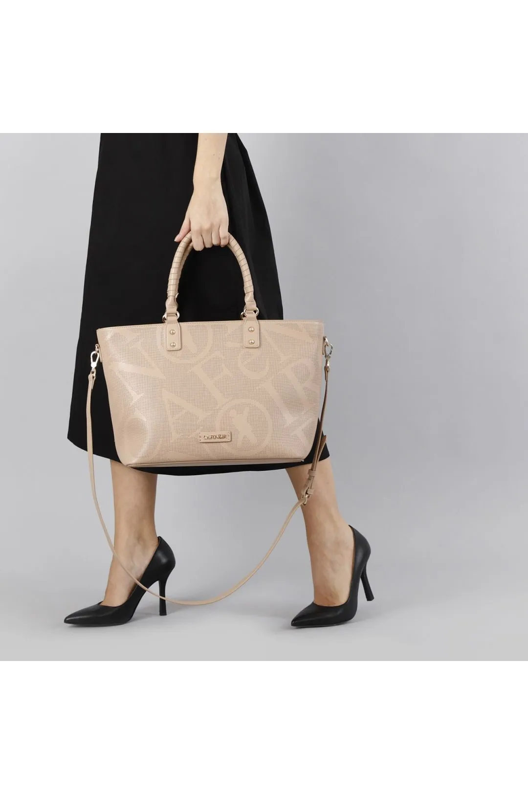 shopping con maxi logo laserato all over nocciola