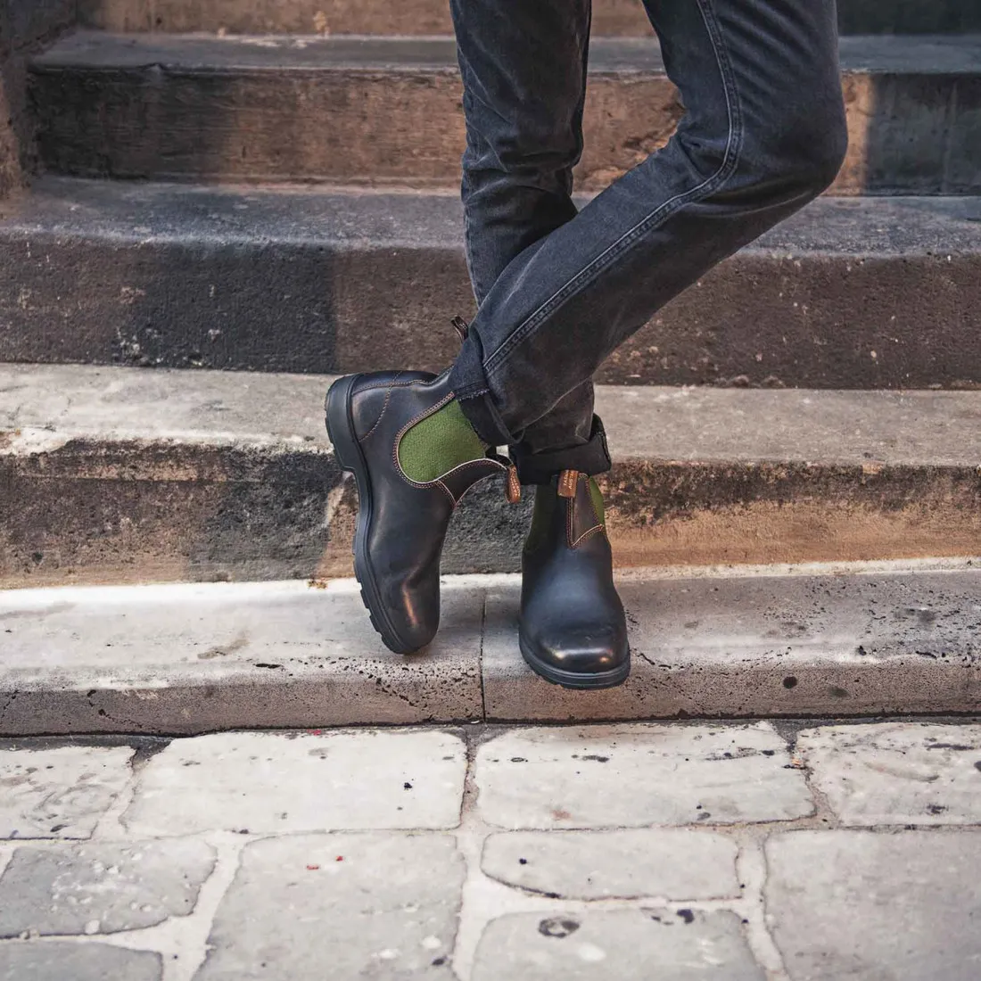 Stivaletto chelsea Blundstone 519 marrone con elastici verdi